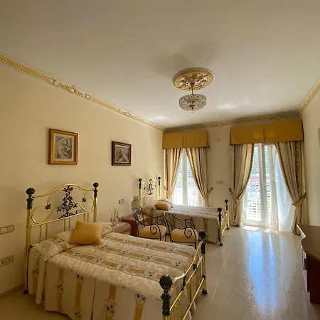 De L'hort Villa *